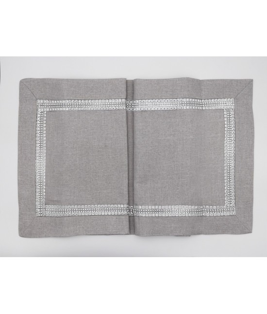 Runner in lurex con bordo in microborchie e brillantini : h002-1129 : Colore prodotto - Grigio, Tessuto - Poliestere, Misura - 40x130 cm