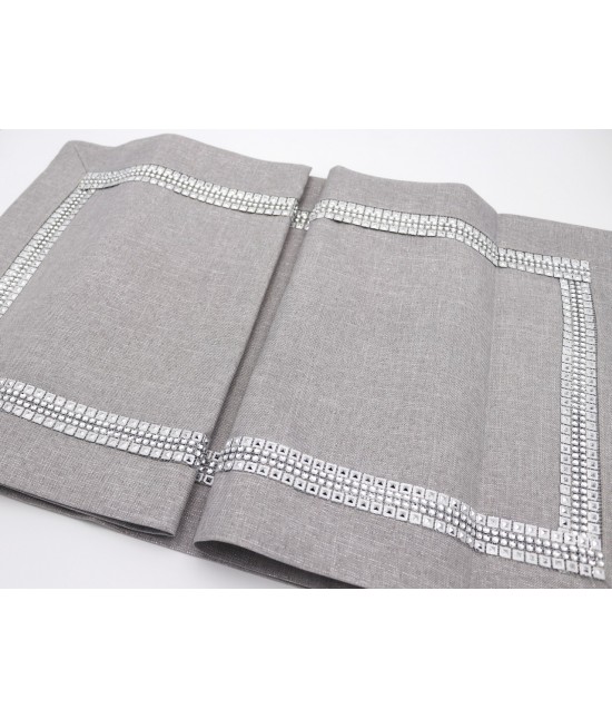 Runner in lurex con bordo in microborchie e brillantini : h002-1129 : Colore prodotto - Grigio, Tessuto - Poliestere, Misura - 40x130 cm