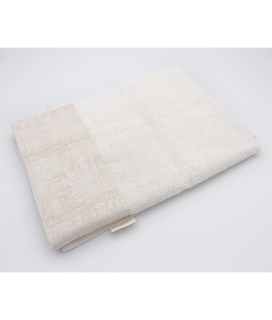 Asciugamani bagno 1+1 viso e ospite in spugna di puro cotone.