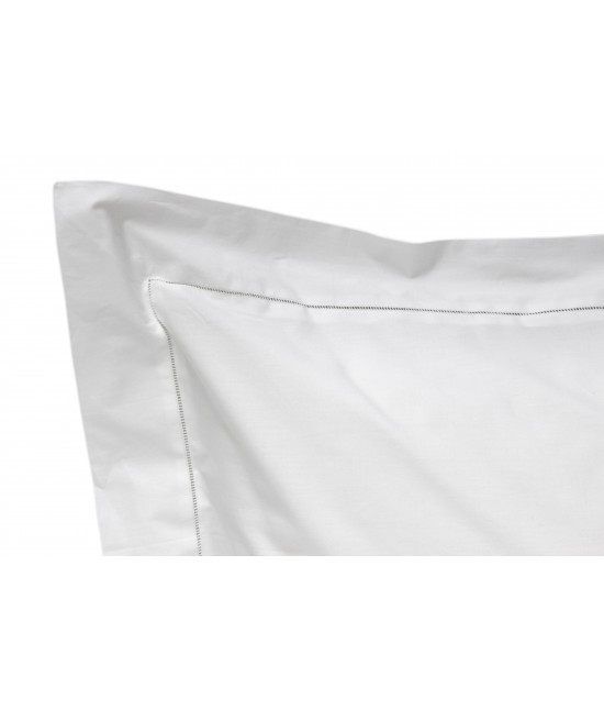 Completo copripiumino ricamato con punto ajour tinta unita composto da sacco + sotto con angoli + federa - ajour : Colore prodotto - Bianco, Misura - Singolo, Tessuto - Cotone