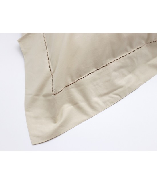 Completo copripiumino ricamato con punto ajour tinta unita composto da sacco + sotto con angoli + federa - ajour : Misura - Singolo, Tessuto - Cotone, Colore prodotto - Crema