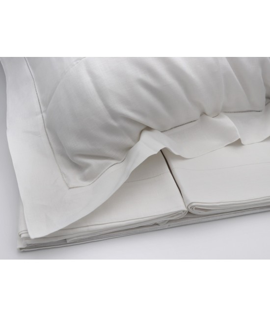 Completo lenzuola in 100% lino ricamato punto ajour tinta unita composto da sopra + sotto con angoli + federe - ajour : Colore prodotto - Bianco, Misura - Matrimoniale, Tessuto - Lino