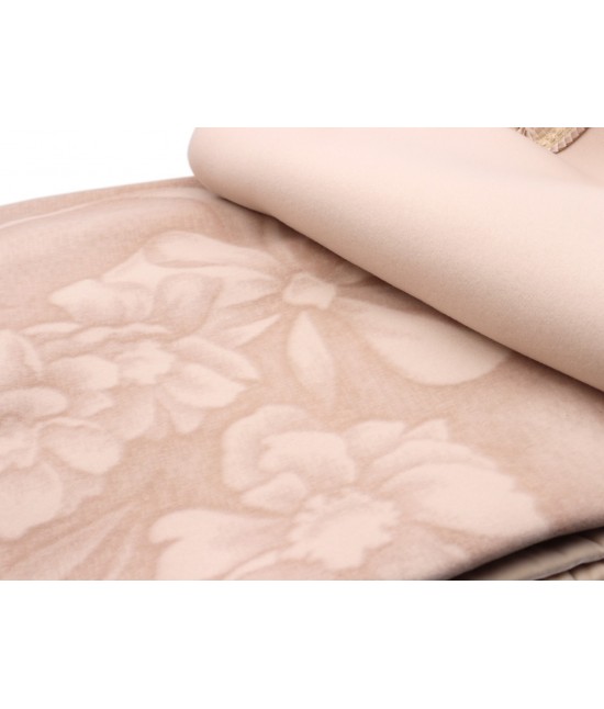 Coperta invernale in pura lana vergine merino tinta unita con fantasia floreale colore rosa: romantica : Misura - Matrimoniale, Colore prodotto - Rosa