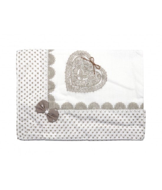 Tovaglia stampata shabby cuori con passamaneria e applicazioni 6/12 posti in poliestere beige: sd170213 : Colore prodotto - Beige, Tessuto - Poliestere, Misura - 12 posti
